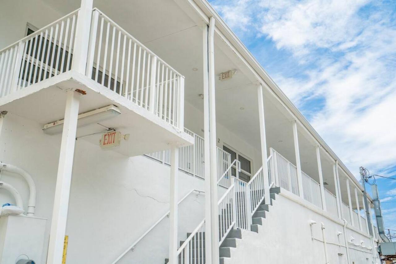 The Purple Pelican Beachfront With Ocean Balcony Unit 3 포트 로더데일 외부 사진
