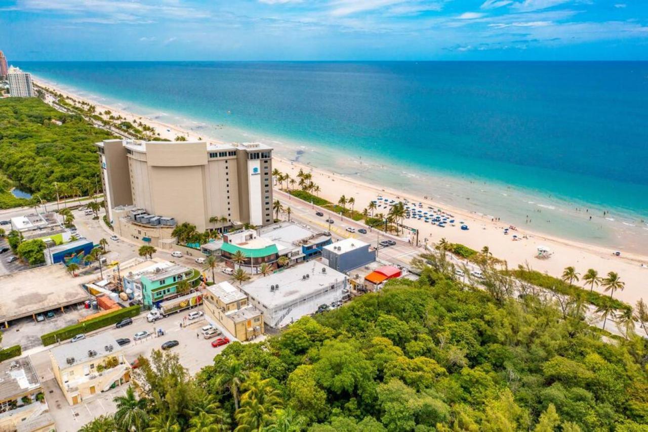 The Purple Pelican Beachfront With Ocean Balcony Unit 3 포트 로더데일 외부 사진