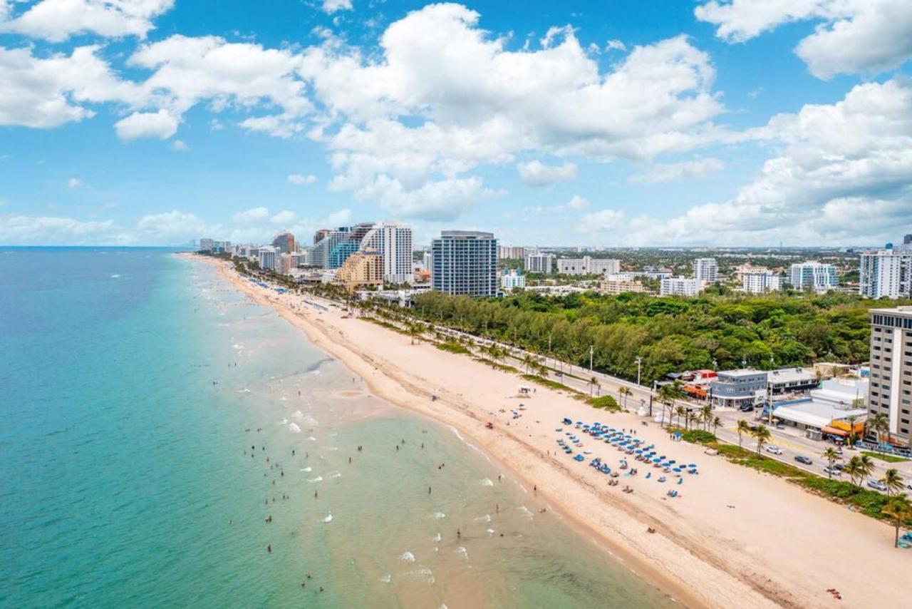 The Purple Pelican Beachfront With Ocean Balcony Unit 3 포트 로더데일 외부 사진